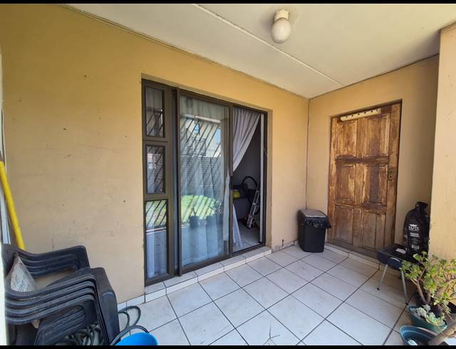 2 BEDROOM APARTMENT FOR SALE IN PARKRAND